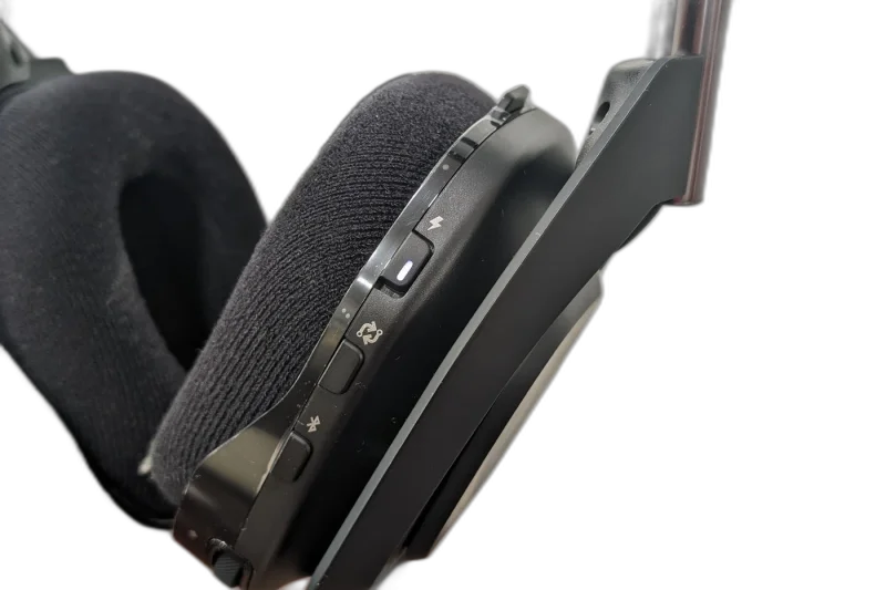 Logitech G Astro A50 X — Dual audio · 4K HDMI passthrough · Base station